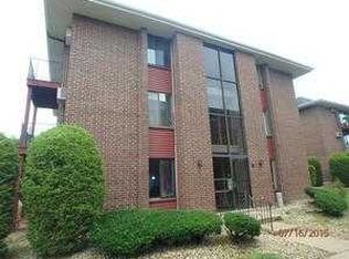 15818 Terrace Dr #O1, Oak Forest, IL 60452