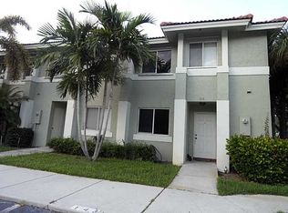 143 Hidden Court Rd, Hollywood, FL 33023