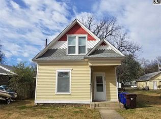 228 S 2nd St, Lindsborg, KS 67456