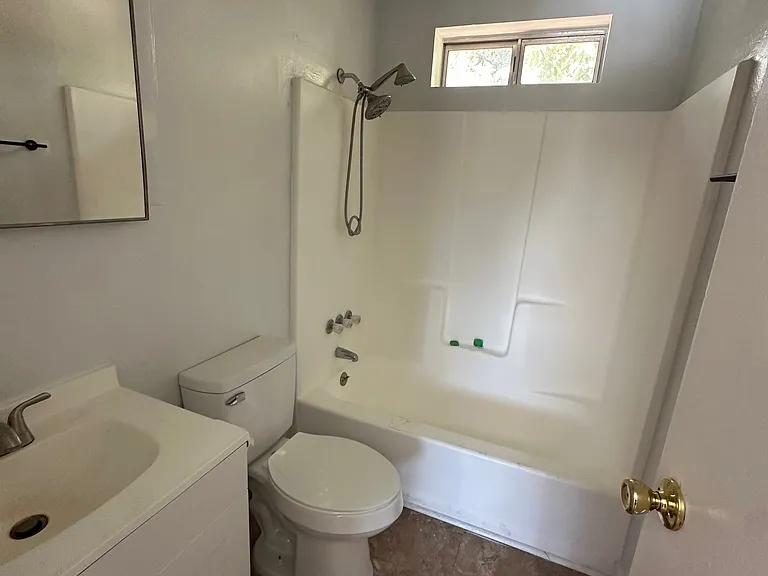 733 Canada Trl — Photo 16