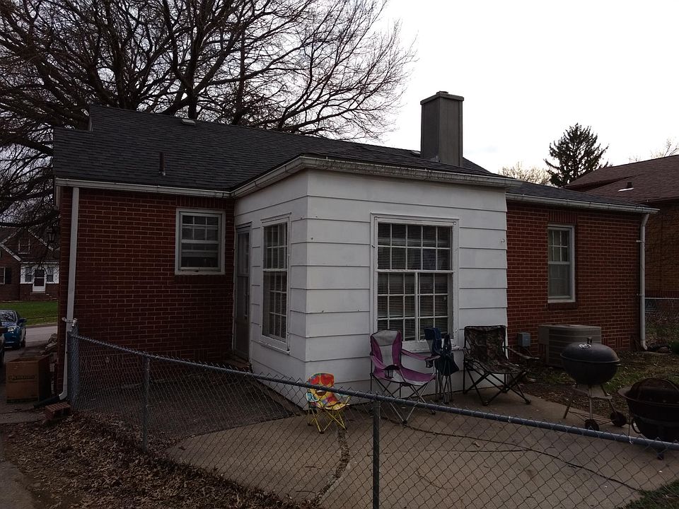 2nd image of 1323 Creston Ave