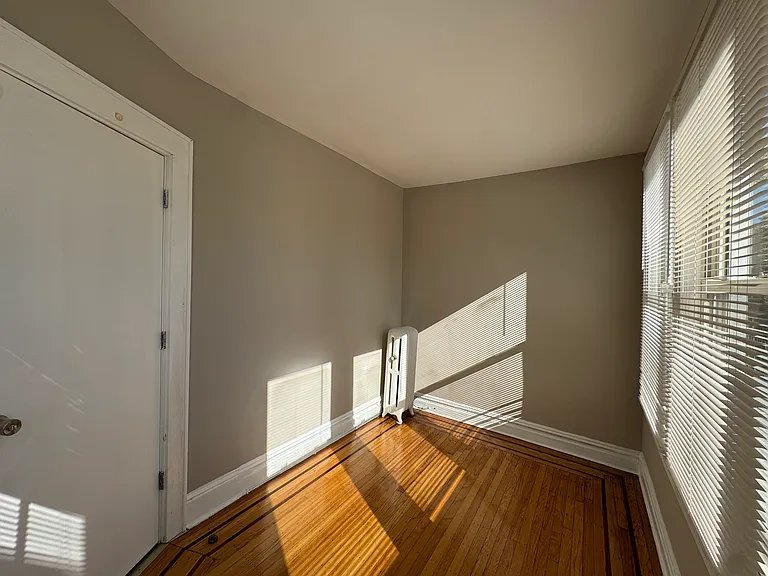 271 Davis Ave #2 — Photo 12