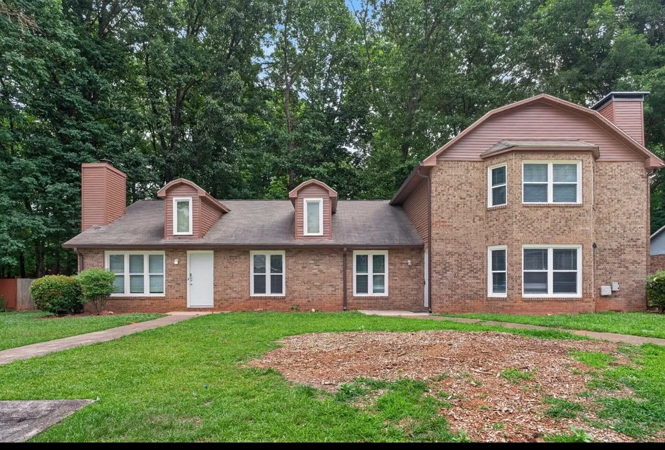 3 bed, 1600 sqft, $1,725 — Photo 1