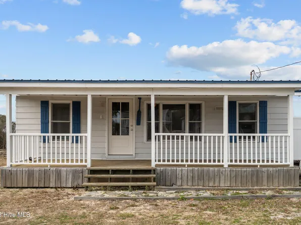 821 S Topsail Drive, Surf City, NC 28445