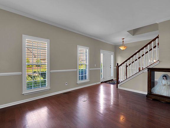 3rd image of 316 New Tarleton Way
