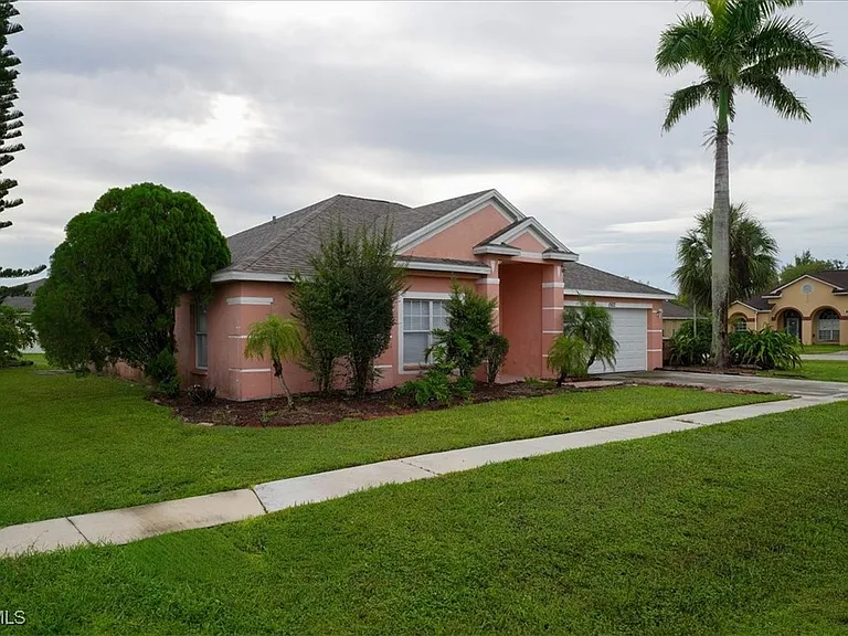 1502 Scholar Ct — Photo 1