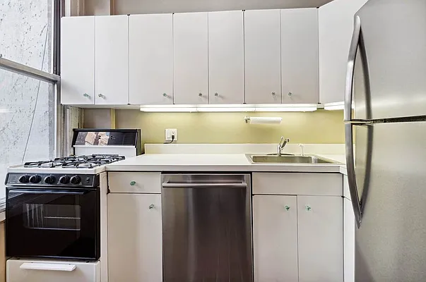 Rented by Corcoran | media 3