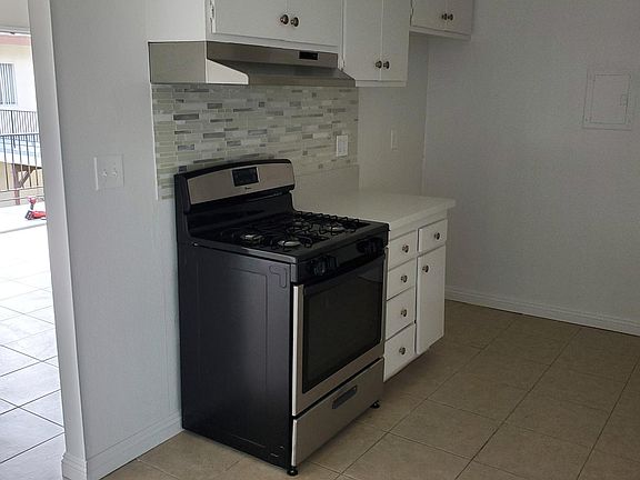 2nd image of 3400 W Del Monte Dr APT 10