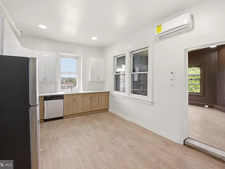 6012 Ridge Ave #7 — Photo 2
