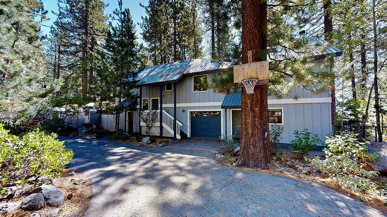 8862 Minnow Ave — Photo 2