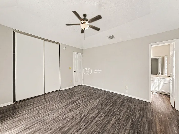 9415 Wallingham Dr — Photo 14
