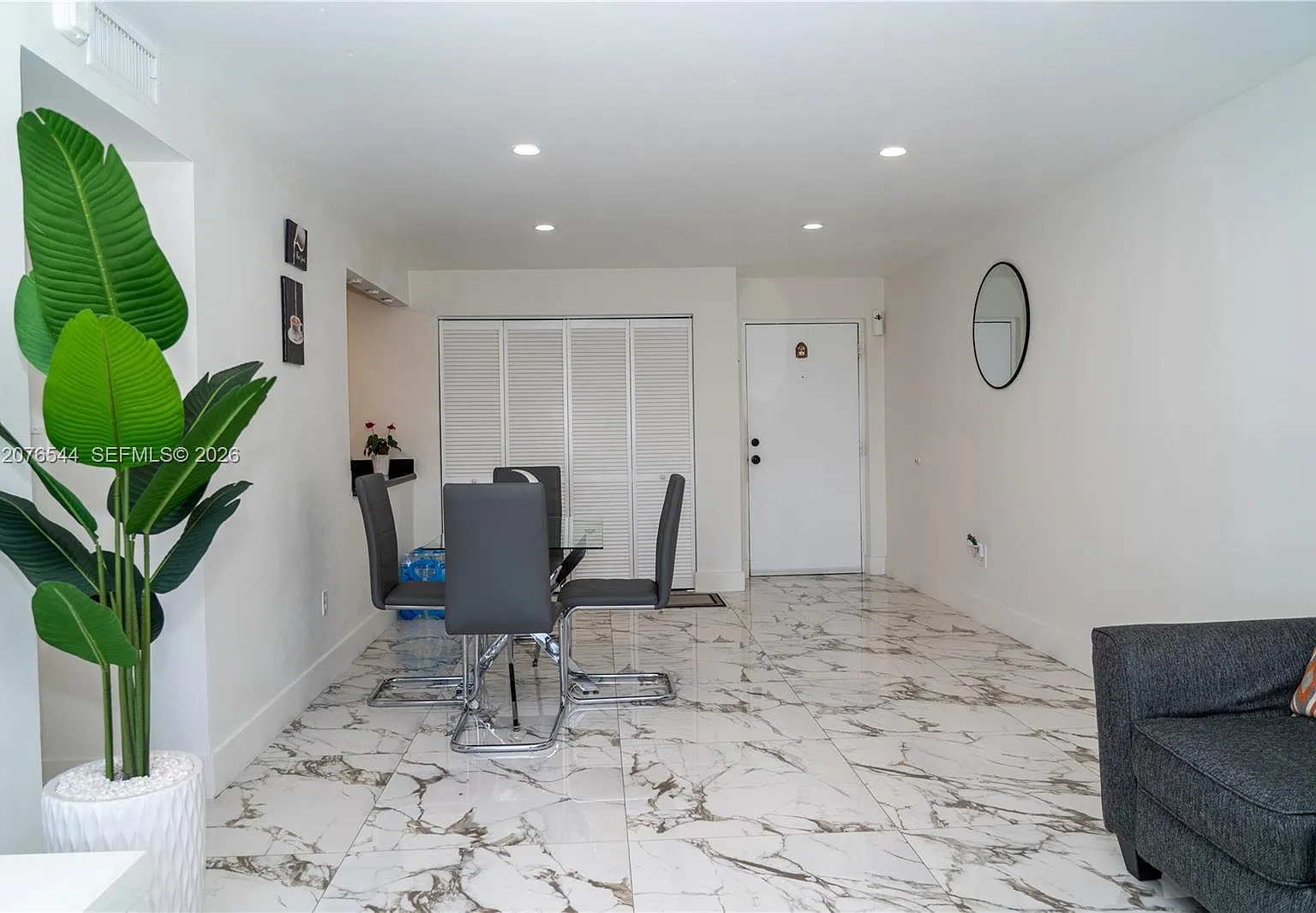 Sandalwood Condo Apts — Photo 3