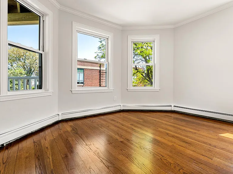 16 Otis St #U2 — Photo 5
