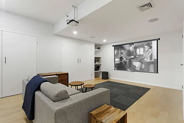 Sold by Compass | media 9