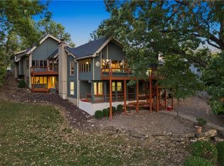 8118 NW Forest Dr, Weatherby Lake, MO 64152
