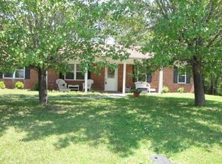 121 Pecan Ln, Jacksonville, NC 28546