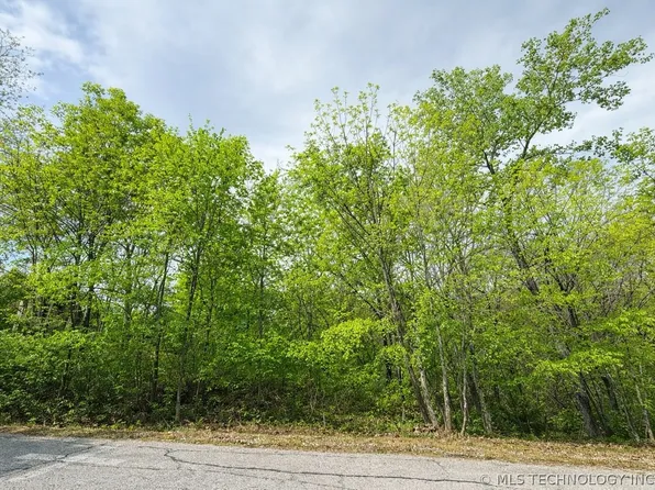 S 13th Pl, Jenks, OK 74037