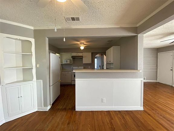 5th image of 3743 Almazan Dr