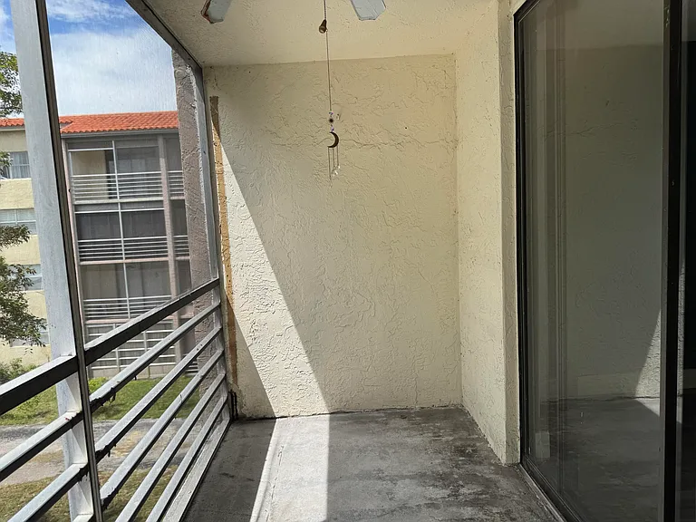1800 SW 81st Ave #1307 — Photo 21