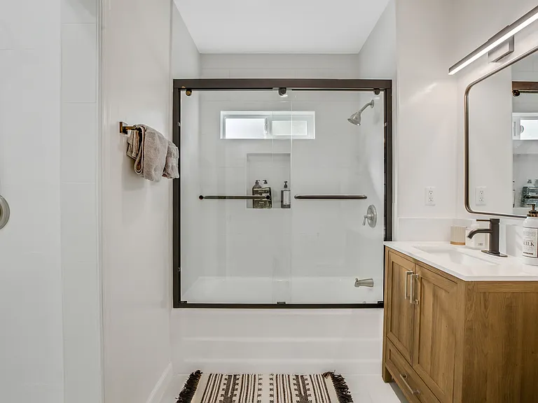 533 N Cerritos Ave — Photo 33