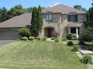 4528 Keithson Dr, Arden Hills, MN 55112