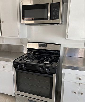3rd image of 4845 Premiere Ave