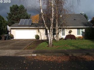 1069 NE Thomas St, Hillsboro, OR