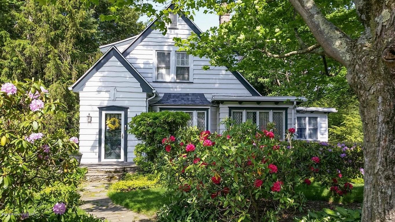 237 N Pioneer Ave, Shavertown, PA 18708 Zillow