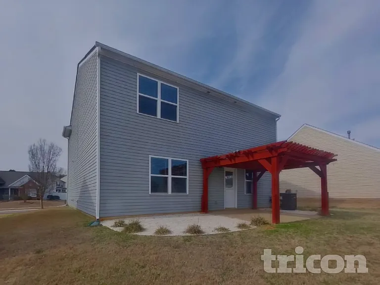 1048 Silverberry St — Photo 17