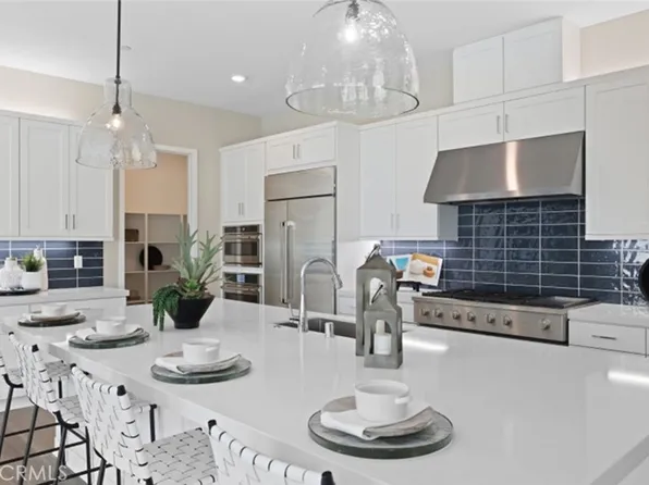 29371 Via Diamante, Valencia, CA 91354