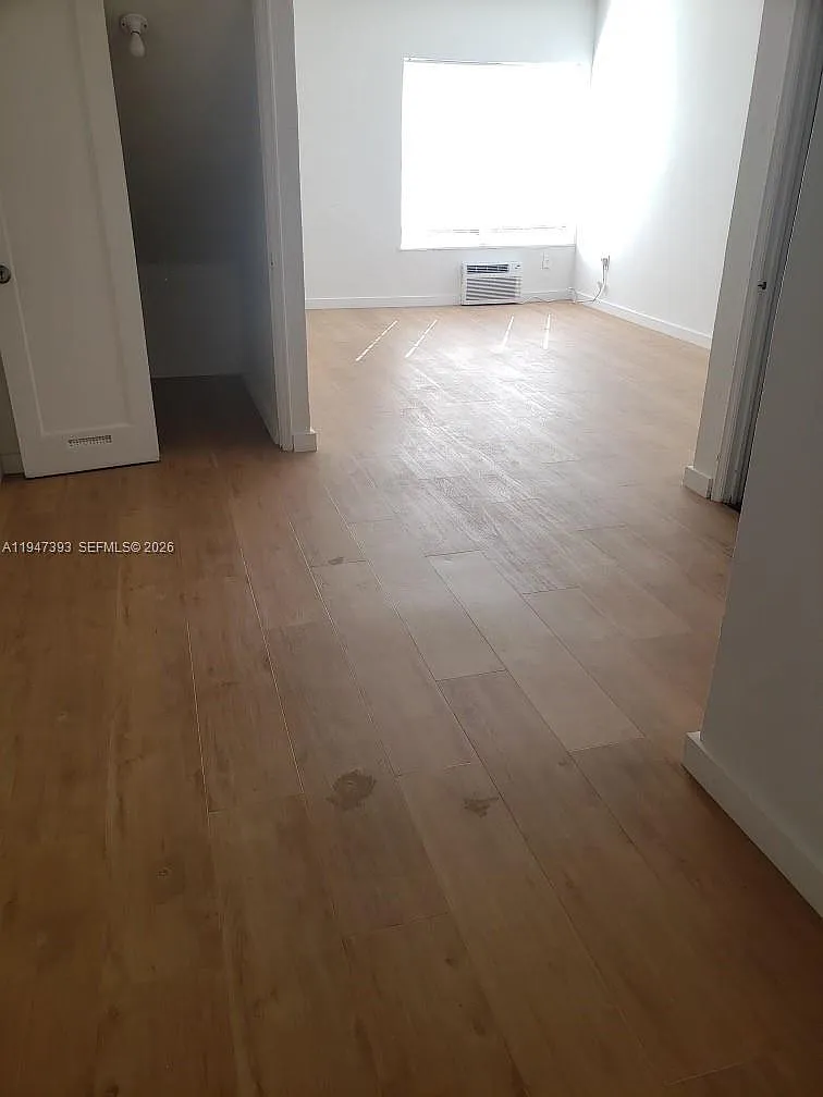 Building Photo - 1614 Drexel Ave #2