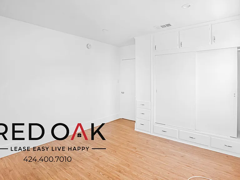 641 N Serrano Ave #4 — Photo 12