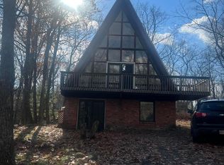 201 Longridge Dr, Hawley, PA 18428