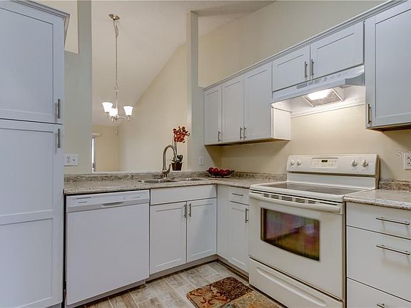 3rd image of 270 Ixora Dr