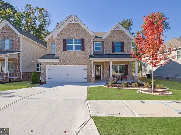 555 Clark Lake Estates Dr, Grayson, GA 30017