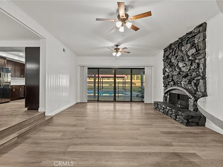 9724 Bothwell Rd — Photo 36