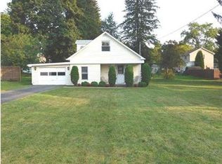 8 Alexander St, Warren, PA 16365