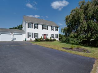 11 Shelby Dr, Wallingford, CT 06492
