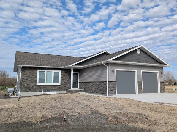 504 Darlene Dr, Marshall, MN 56258