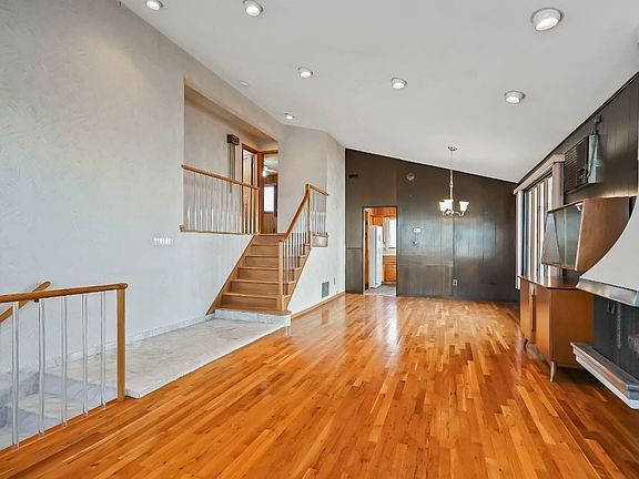 5th image of 159-32 91st St