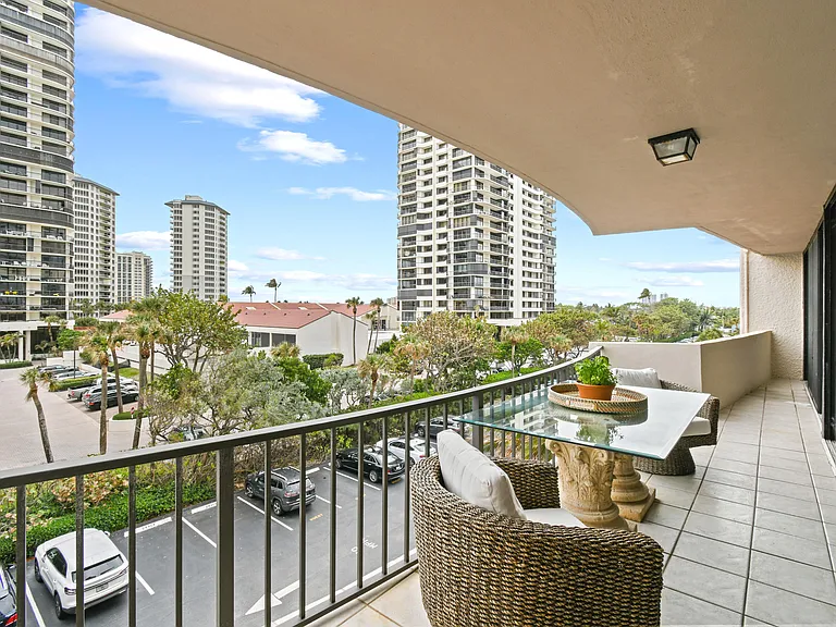 4200 N Ocean Dr #1 — Photo 58