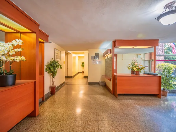 33-44 Junction Boulevard image 9 of 25