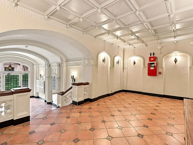 1850 Clay Street Apartments — Photo 3
