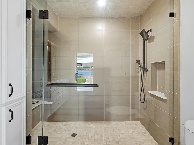 11707 Edgewater Ct — Photo 20