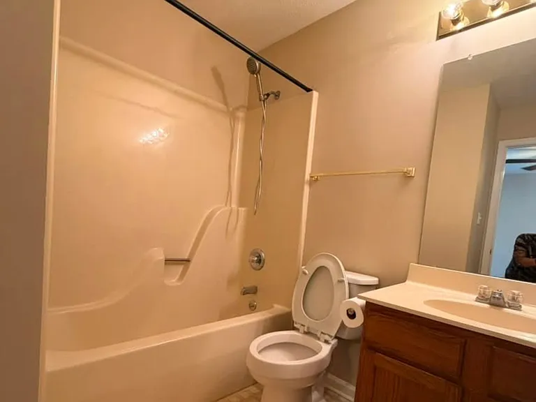 495 Sivley Rd — Photo 10