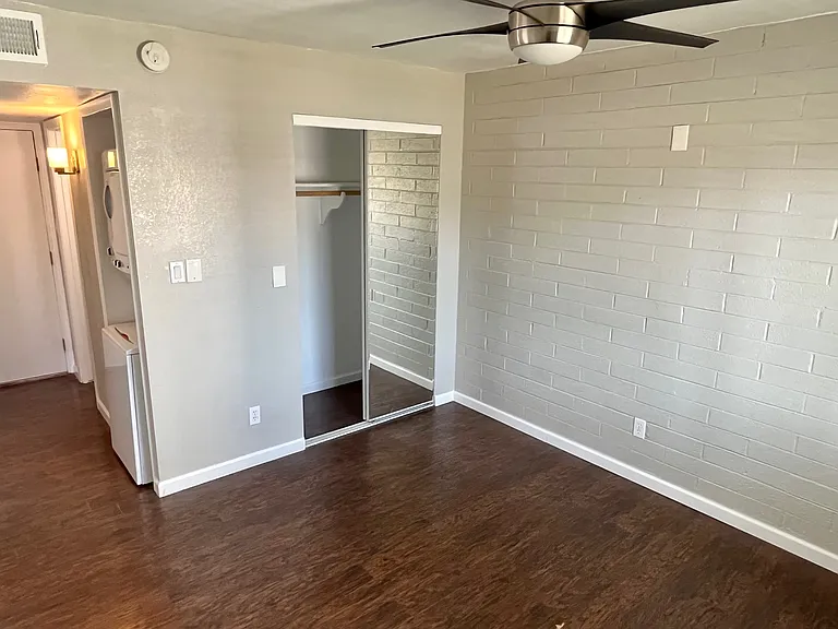Melrose 36 Place — Photo 18