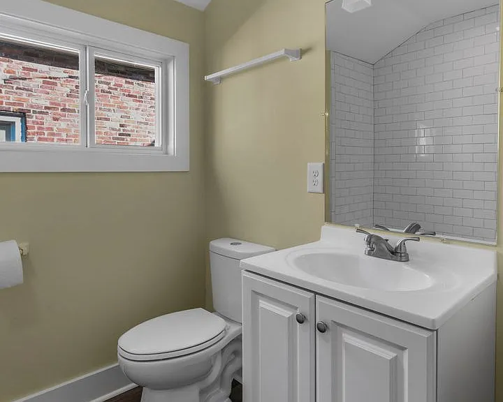 1612 Knowles St — Photo 21
