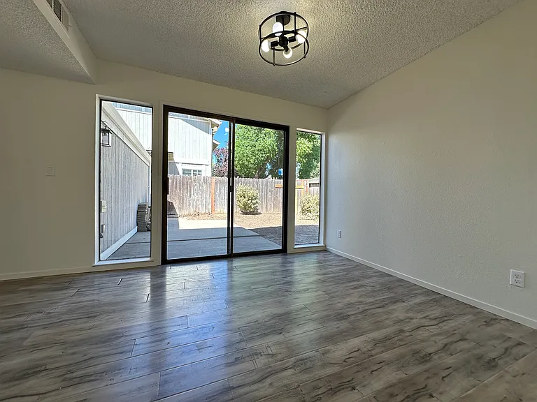 1835 Westminster Ct #1 — Photo 9