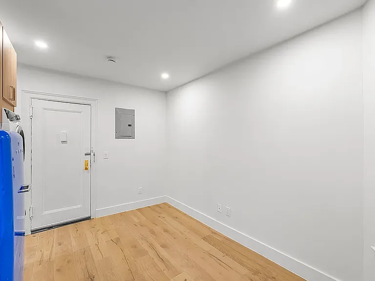82-86 W Washington Pl #2D — Photo 5