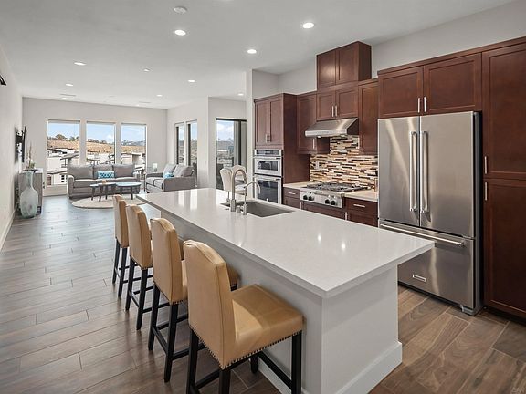 3rd image of 8573 Aspect Dr